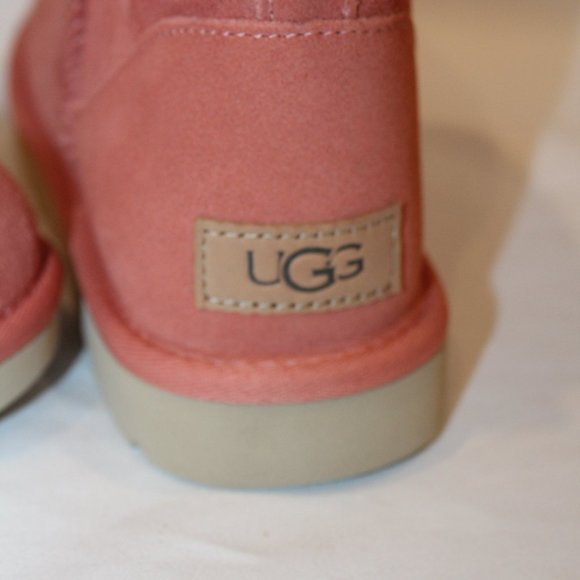 NIB UGG WOMEN'S MINI SUEDE SHEARLING LINED ANKLE BOOTS BOOTIES CORAL PINK - Picture 7 of 8
